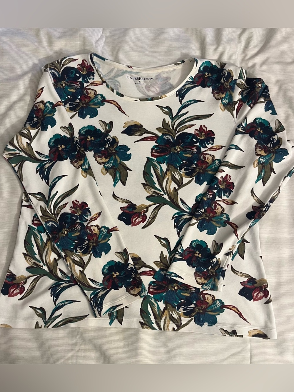croft & barrow White Floral-Print Long Sleeve Top with Teal and Burgundy Accents